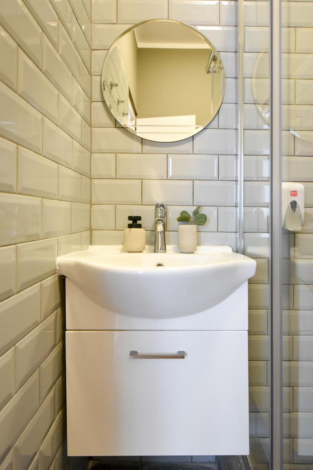 City Center Getaway - Cozy Accommodation For Your Perfect Stay Bucureşti Cameră foto